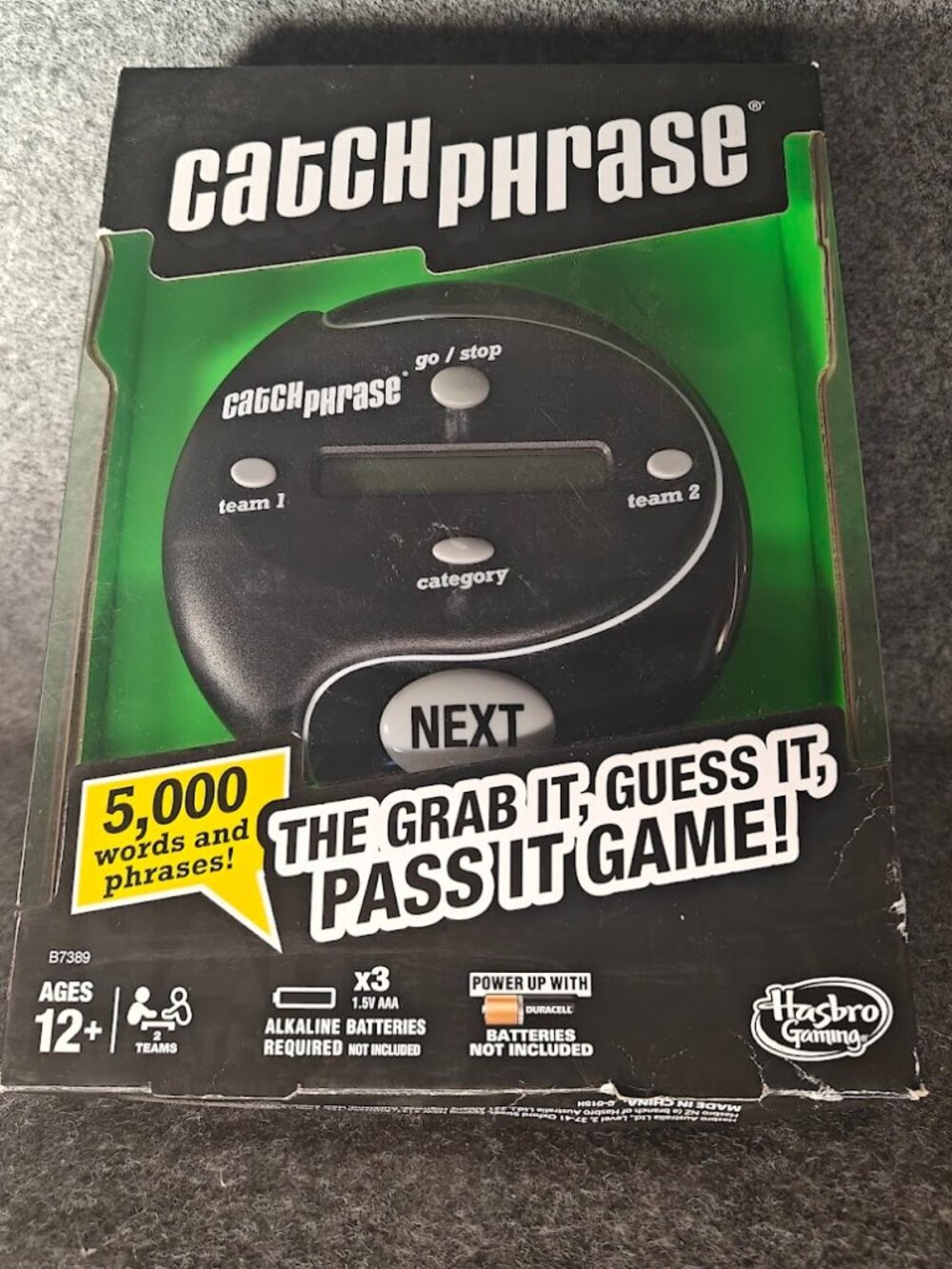 Catch Phrase Game NEW Hasbro Electronic Party Game 5000 Words B7389